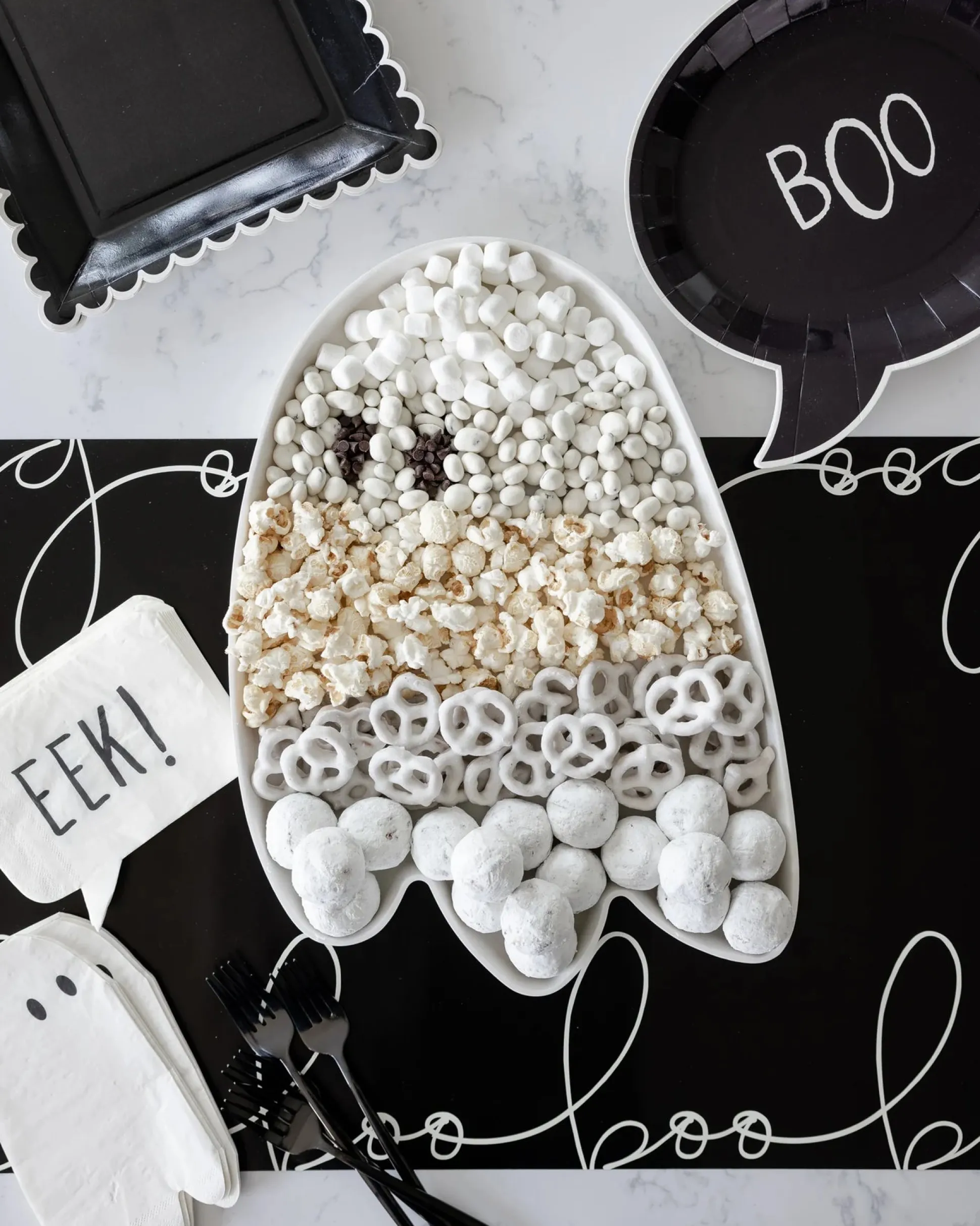 Black Boo Halloween Lunch Plates 8ct
