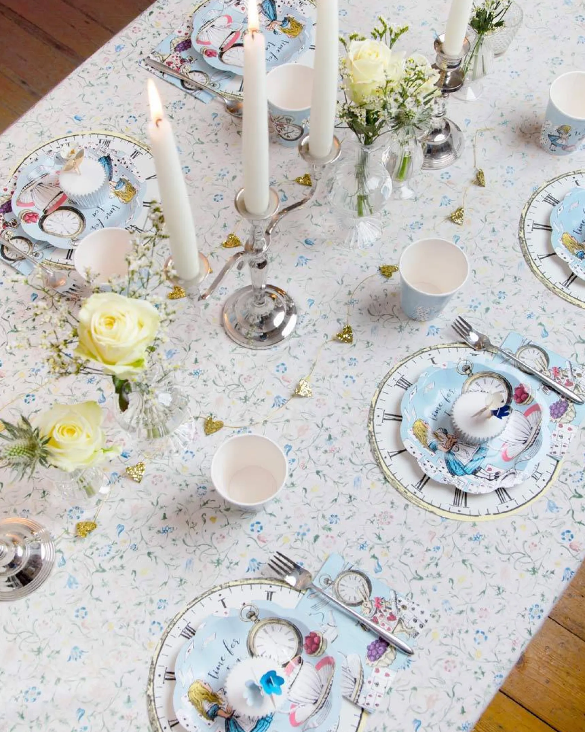 Blue Alice in Wonderland Dessert Napkins 20ct
