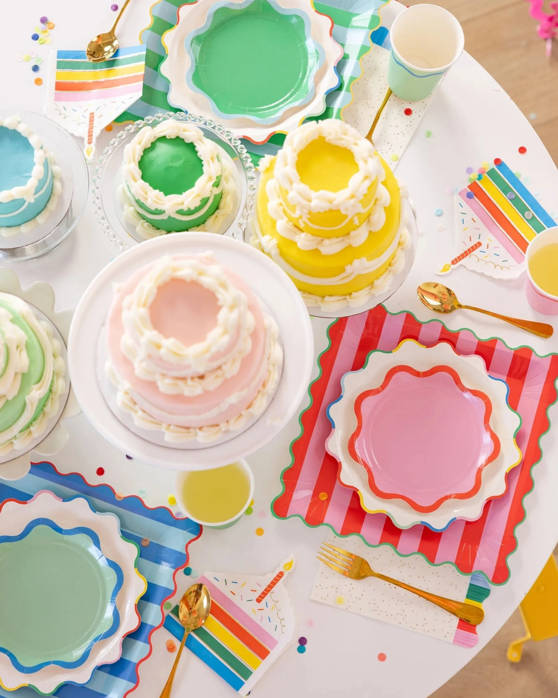 Bright Birthday Stripes Dinner Plates 8ct