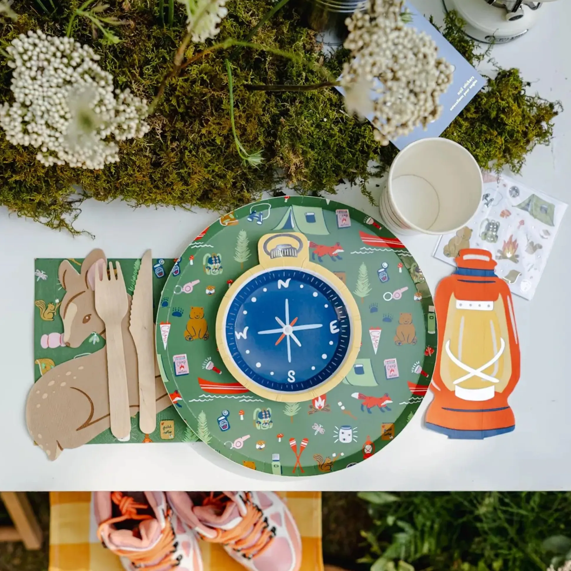 Camp Explorer Lantern Lunch Napkins 16ct