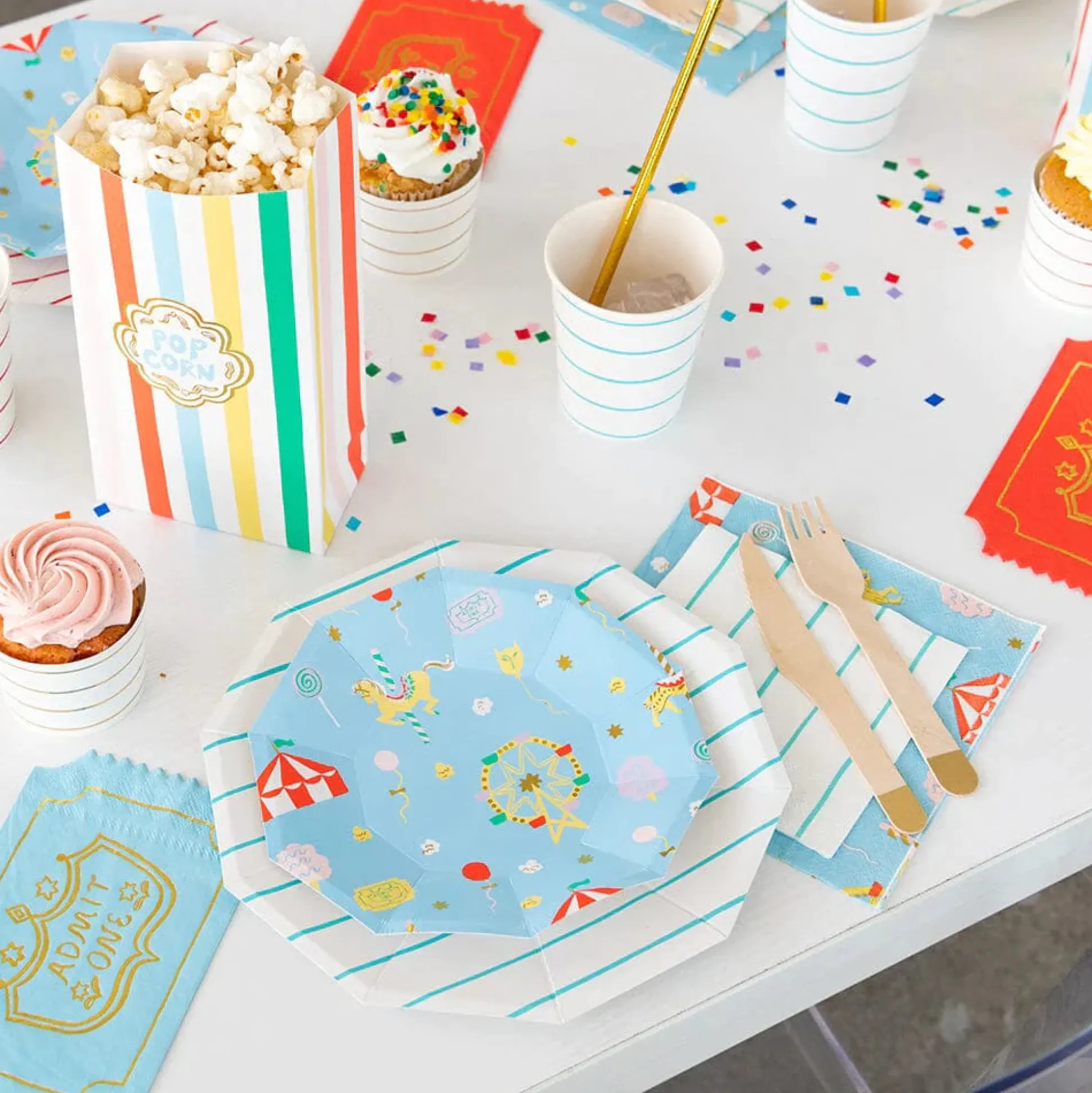 County Fair Lunch Napkins 16ct