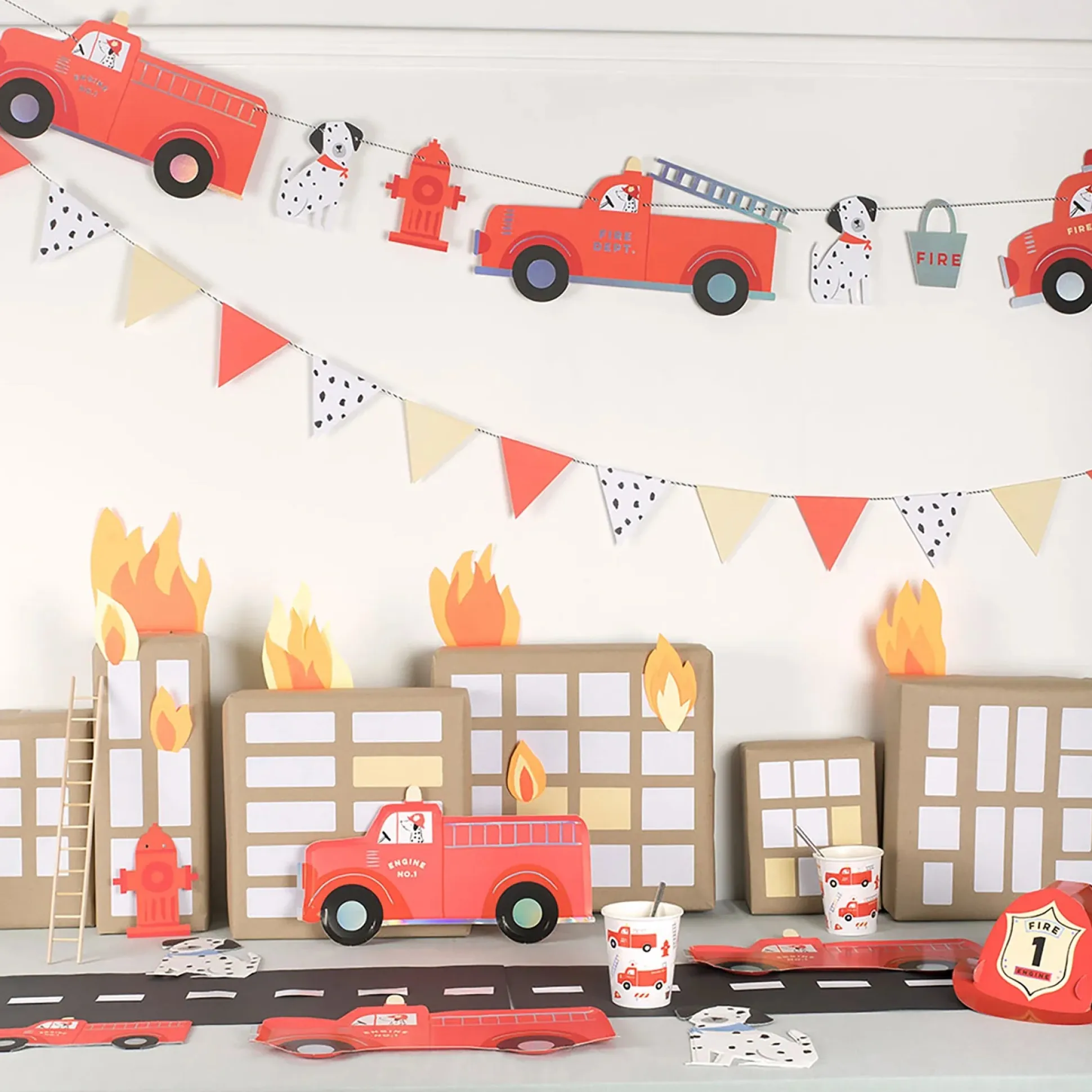 Fire Truck Lunch Plates 8ct