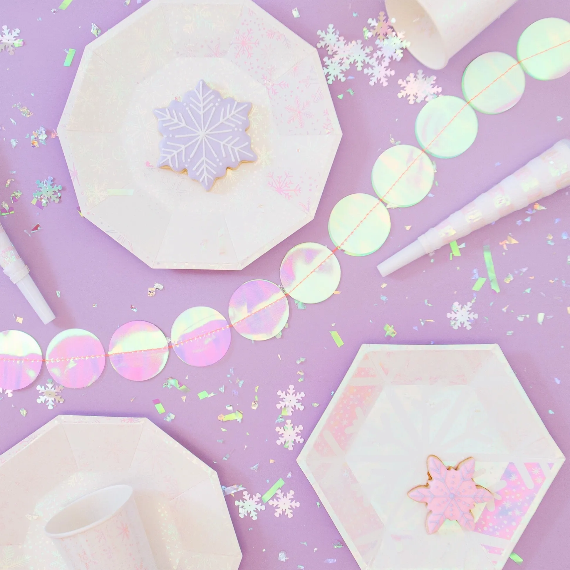 Frosted Iridescent Snowflake Dessert Plates 8ct