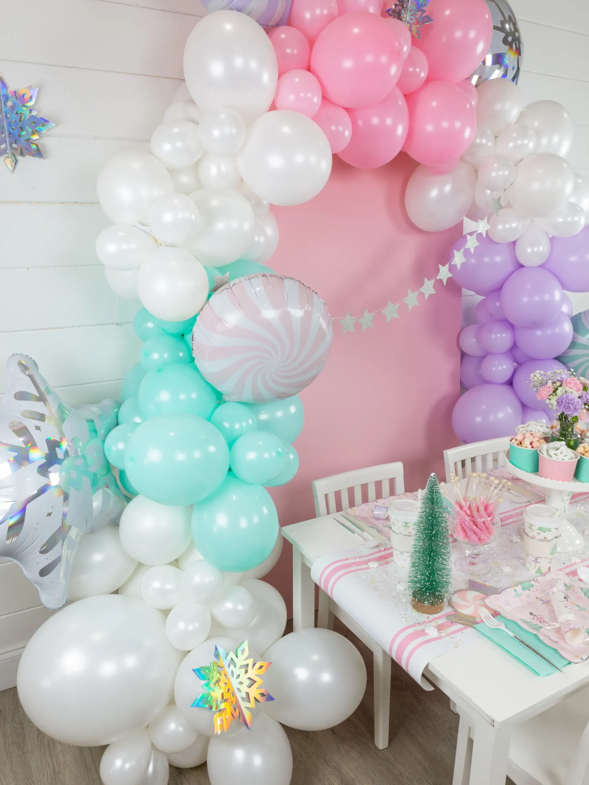 Holographic Snowflake Balloon 22in