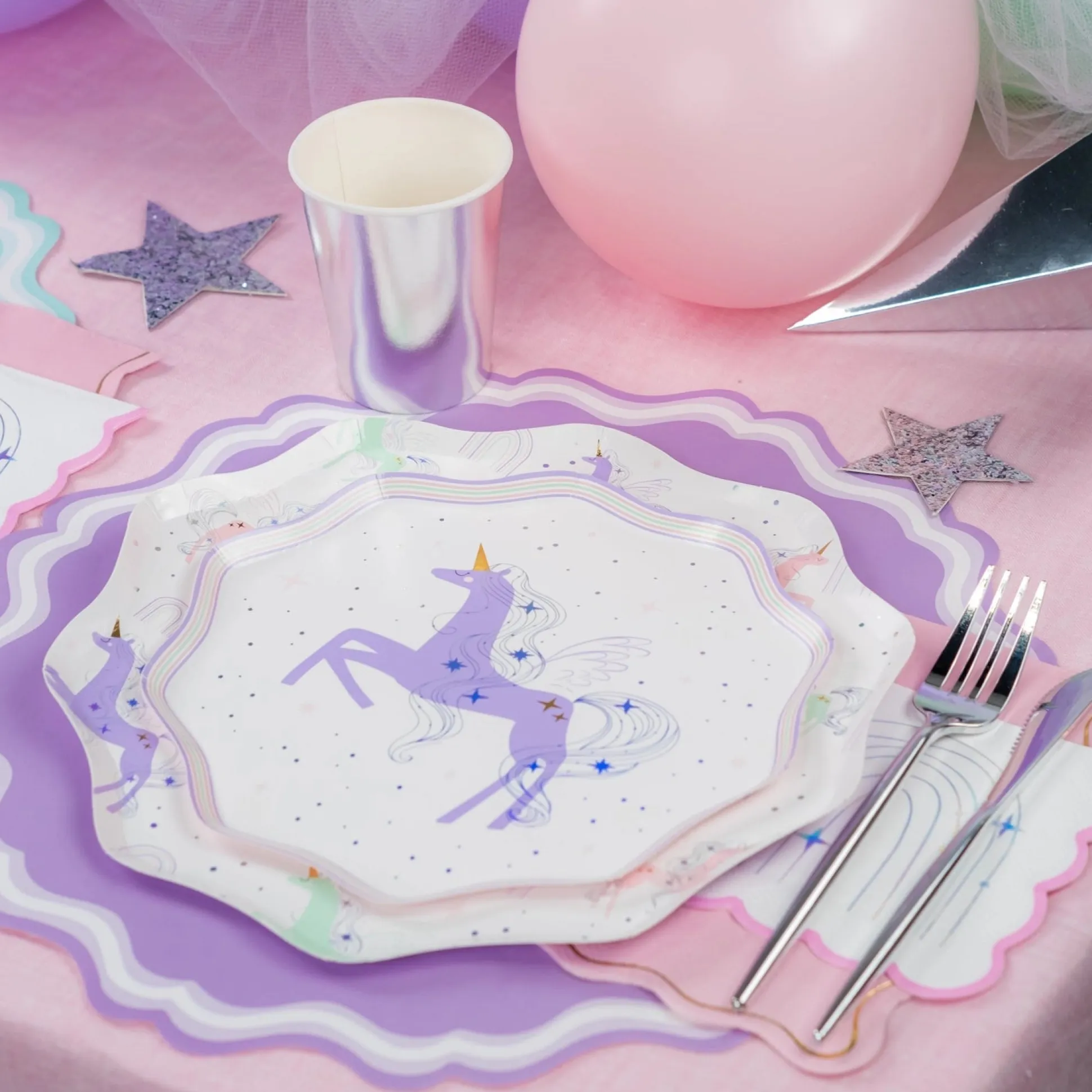 Lavender Scallop Paper Placemats 12ct