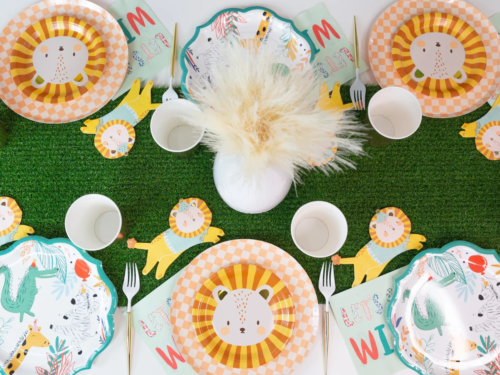 Leo the Lion Dessert Plates 6ct