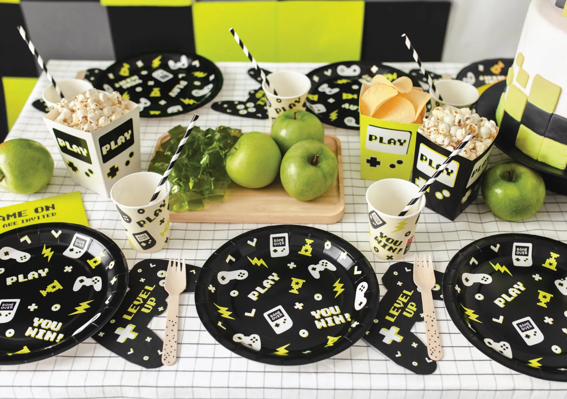 Level Up Lunch Plates 6ct