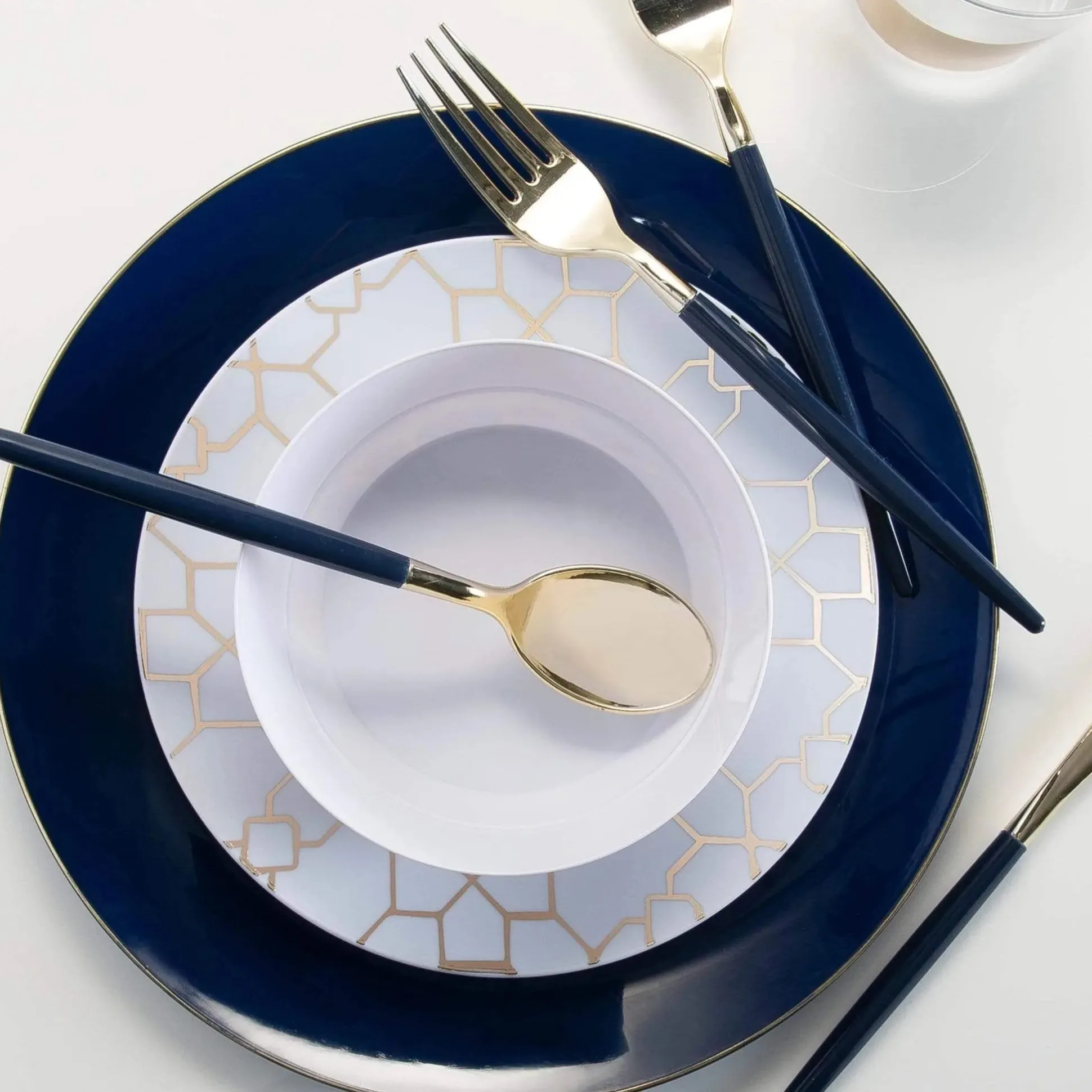Navy & Gold Rim Plastic Dinner Plates 10ct