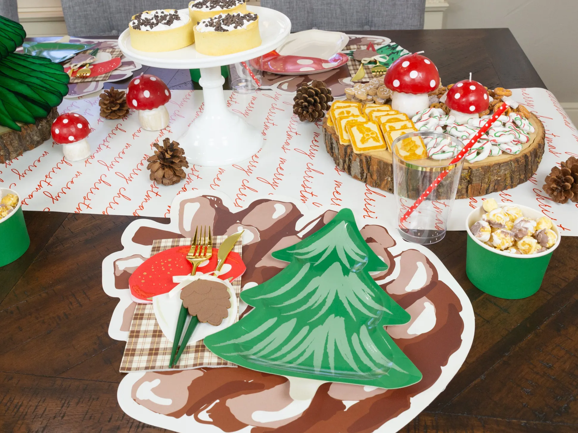 Pine Tree Lunch Plates 8ct