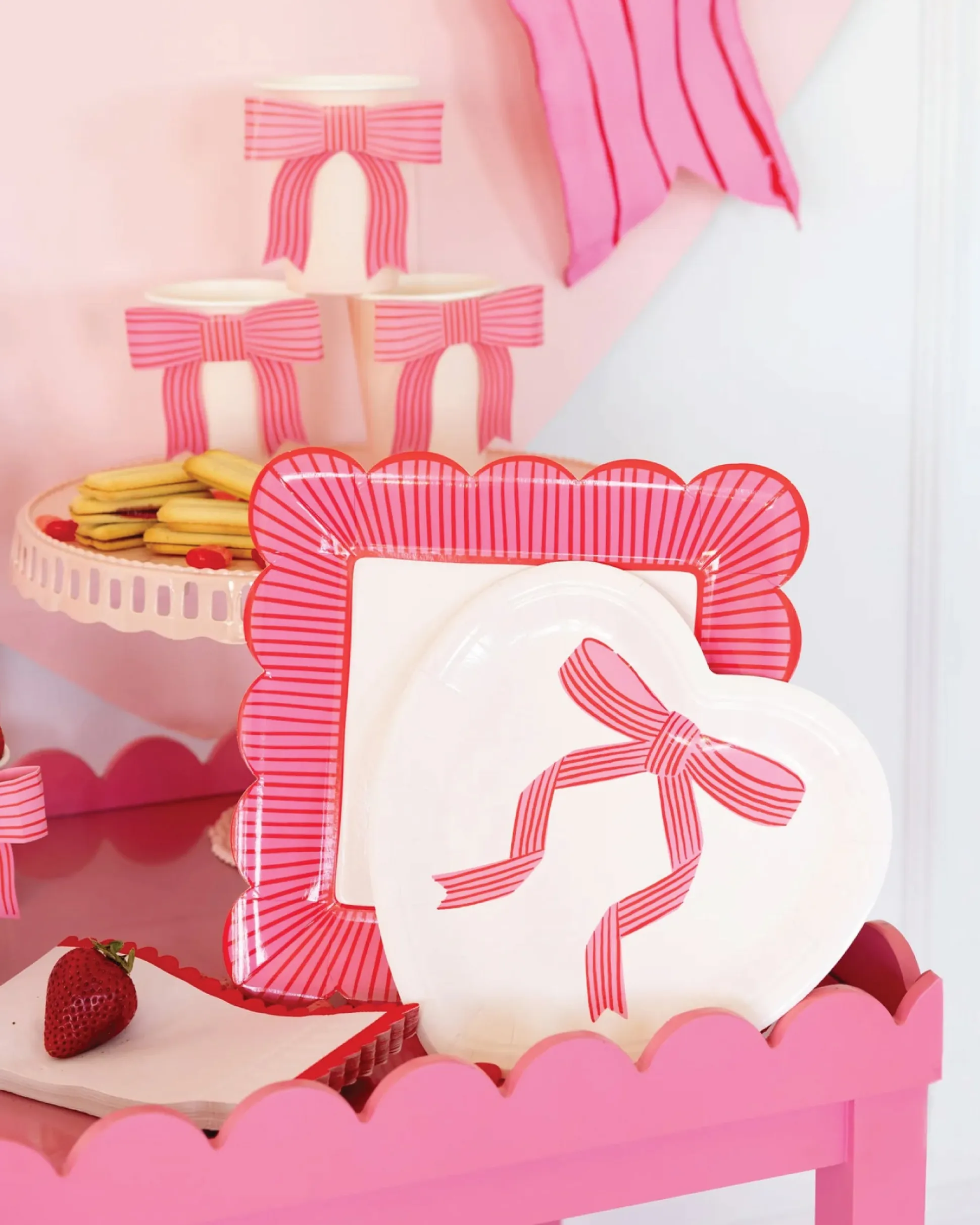 Pink & Red Bow Heart Shaped Lunch Plates 8ct