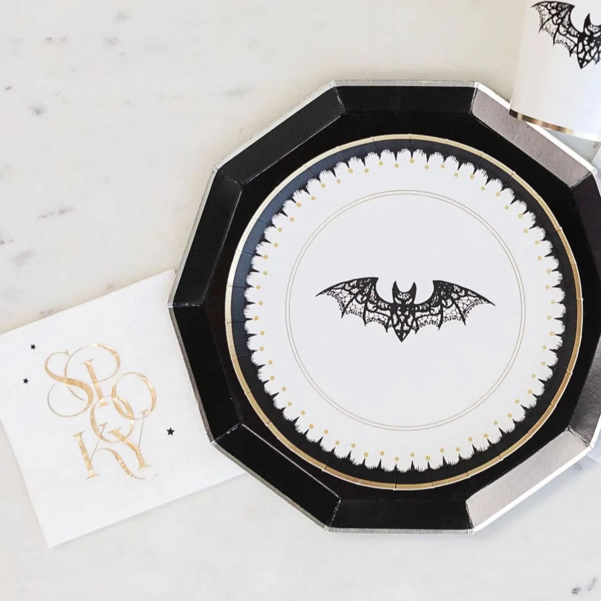 White & Gold Spooky Dessert Napkins 20ct