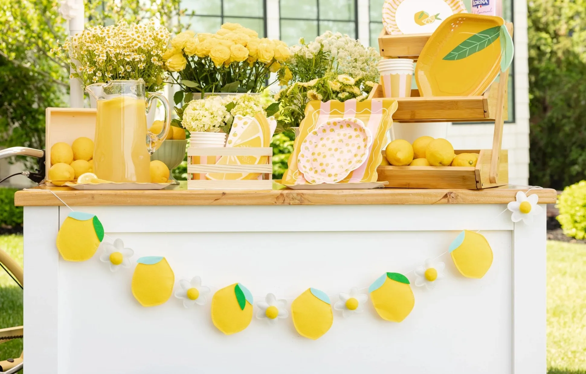 Yellow & Pink Striped Party Cups 8ct